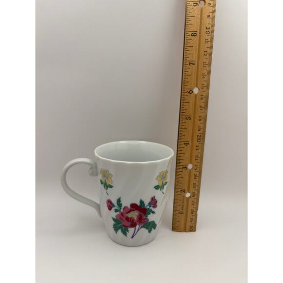 Laura Ashley‎ Fine Porcelain Cottagecore Floral 2 Coffee Tea Mugs Discontinued - Picture 7 of 8